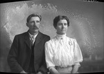 Box 8, Neg. No. 3073C: Henry Bruns and His Wife
