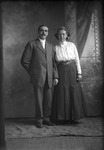 Box 18, Neg. No. 19025: S. Haslom and His Wife
