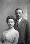 Box 20, Neg. No. 30013: Henry Shank and His Wife
