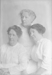 Box 24, Neg. No. 32078: Mrs. Seevers and Sisters