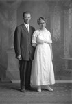 Box 27, Neg. No. 38070: Earl Merritt and His Wife