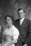 Box 29, Neg. No. 40387: Leslie Mater and His Wife