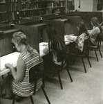 Women Studying in Forsyth Library